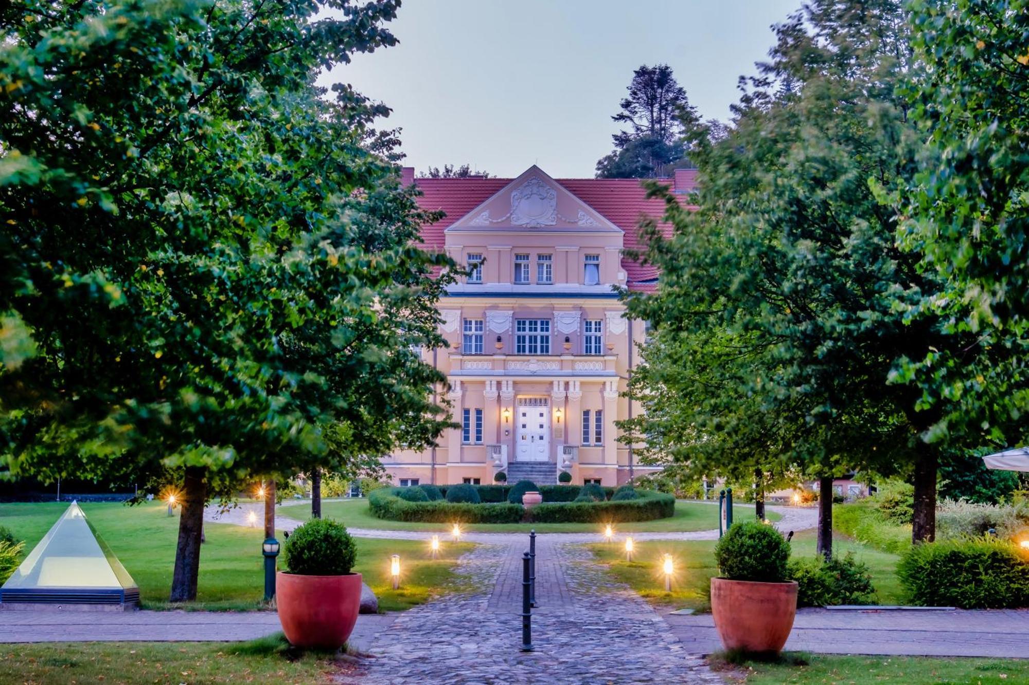 Precise Resort Ruegen - Hotel & Splash Erlebniswelt Sagard Ngoại thất bức ảnh